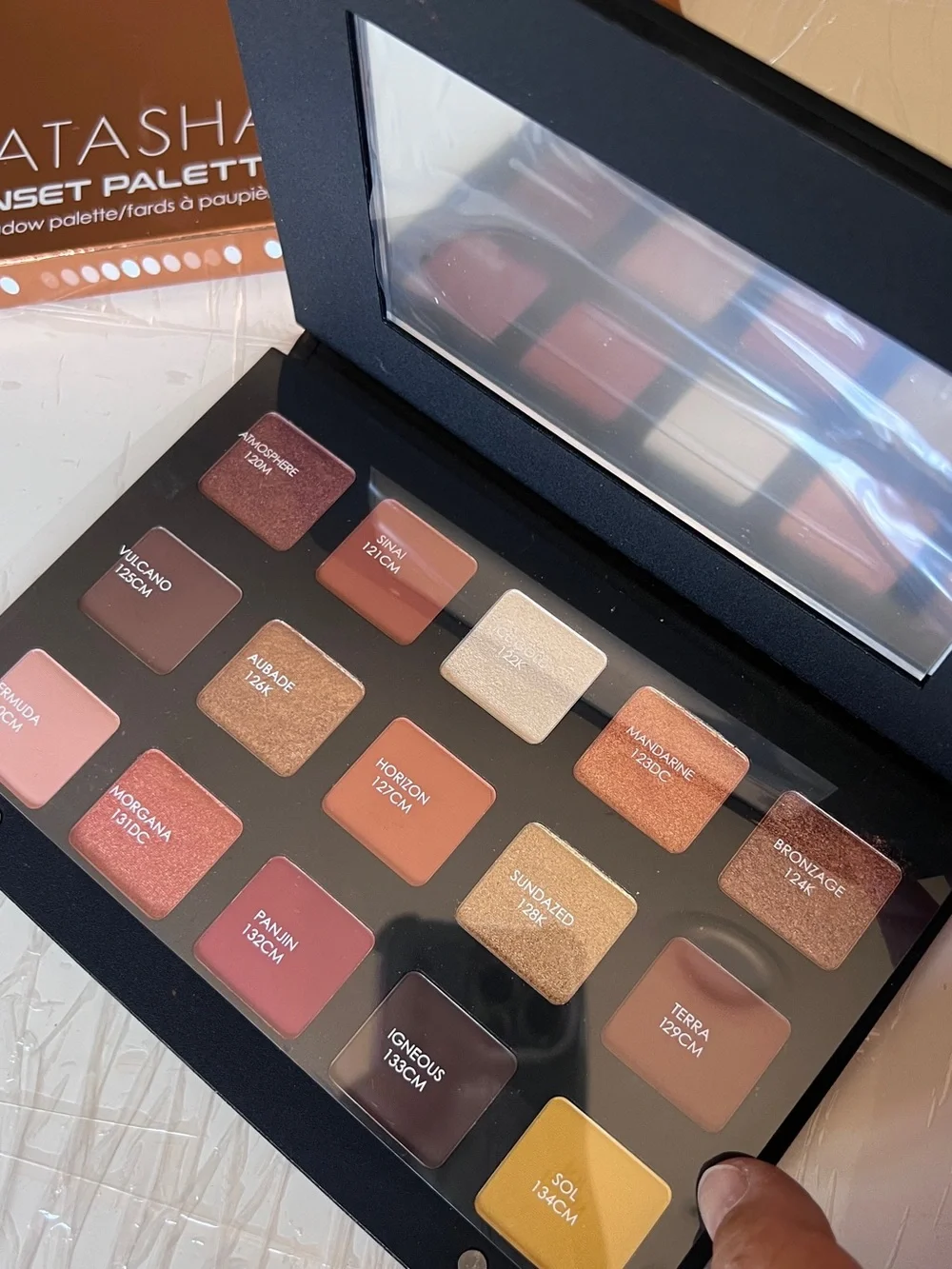 [Almost New] Natasha Sunset Palette Eyeshadow Palette ~ SUNSET